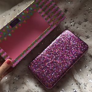 Tarte blush palette with clutch